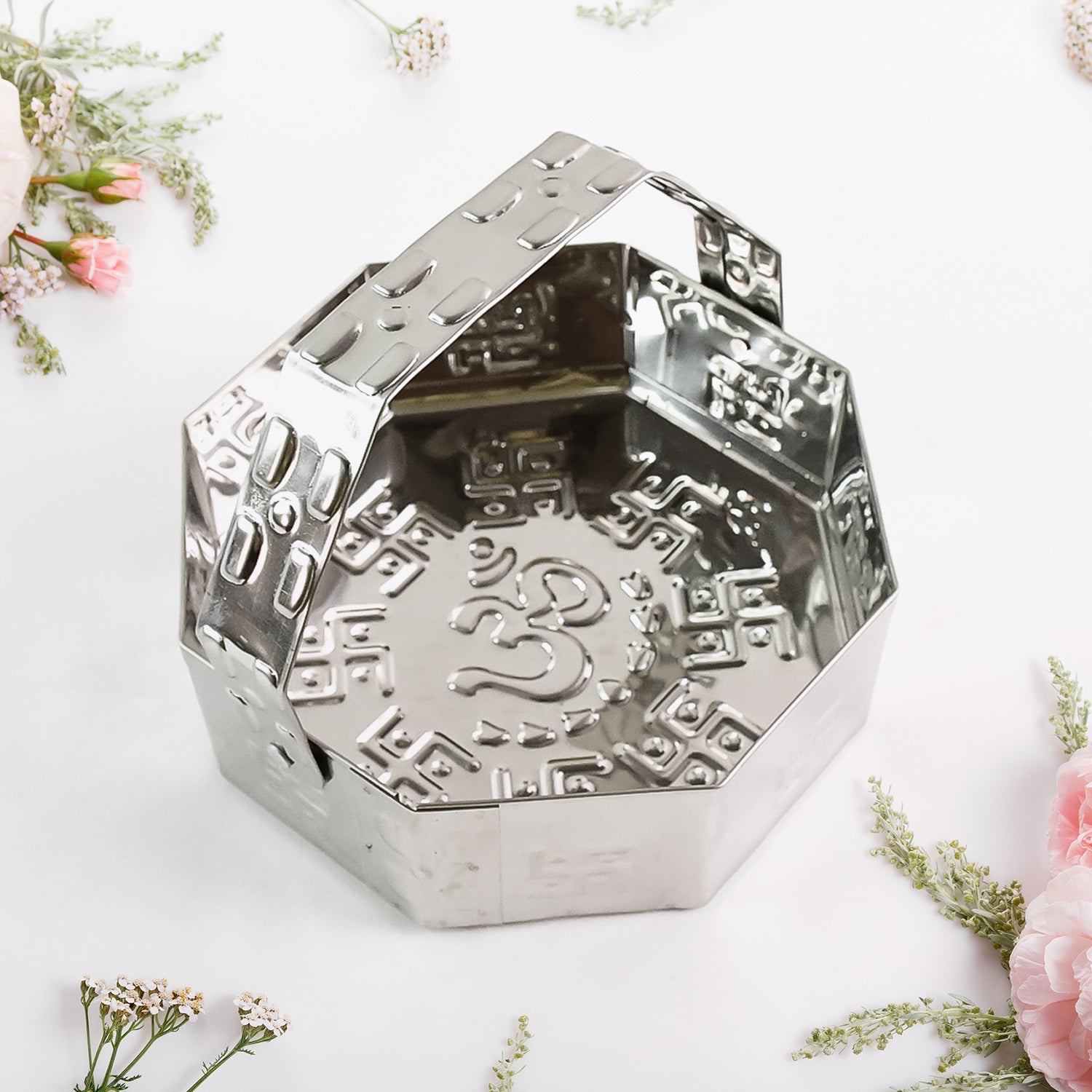 Tradi metal Pooja Basket  Tradi metal Pooja Basket